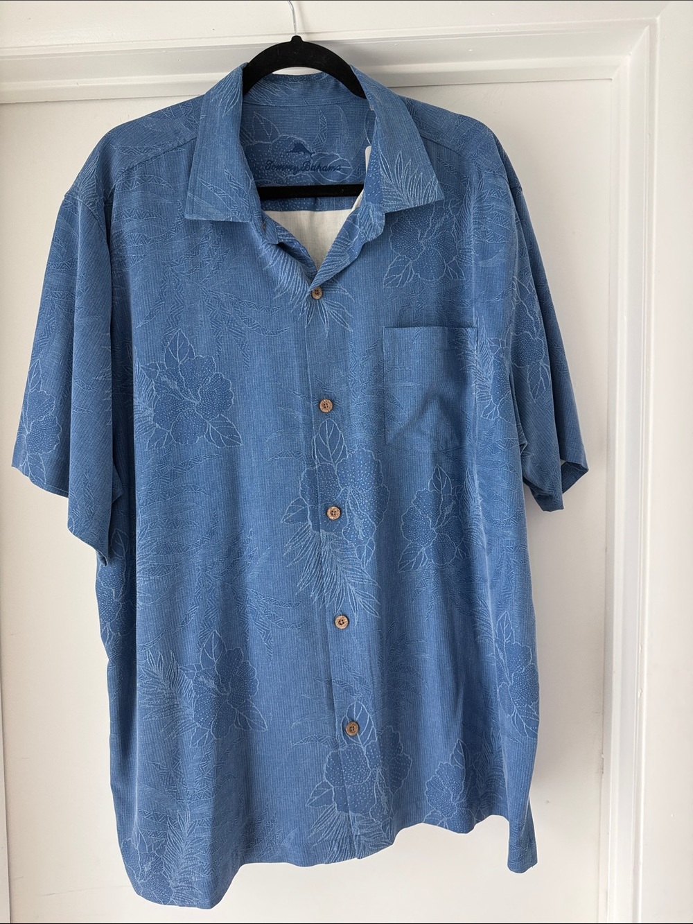 Men’s Tommy Bahama Shirt. Blue with Floral Design. Brand New with tags.